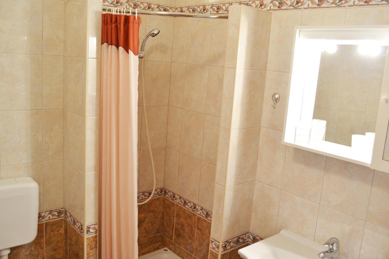 Apartments Milka Водице Екстериор снимка