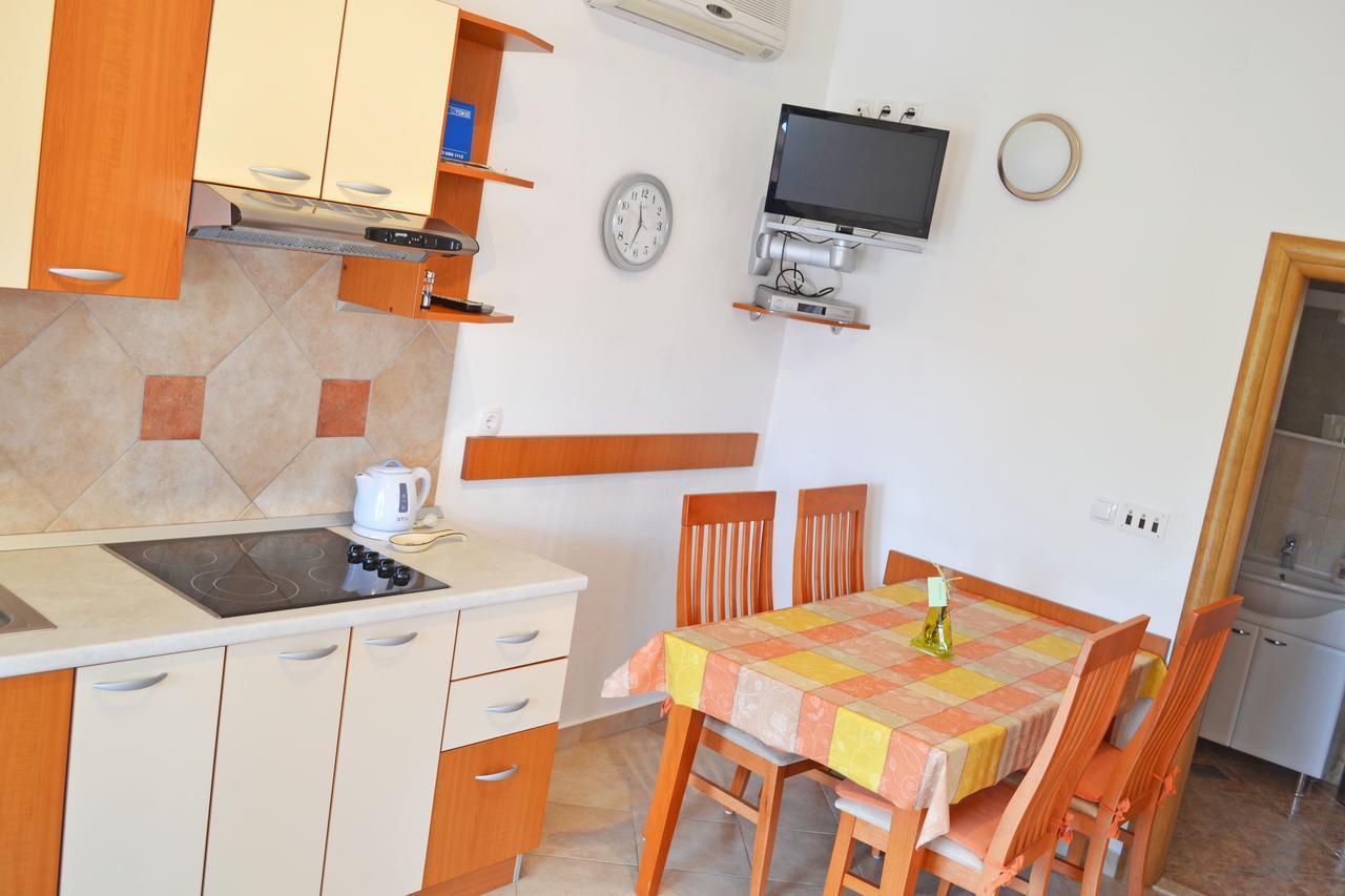 Apartments Milka Водице Екстериор снимка